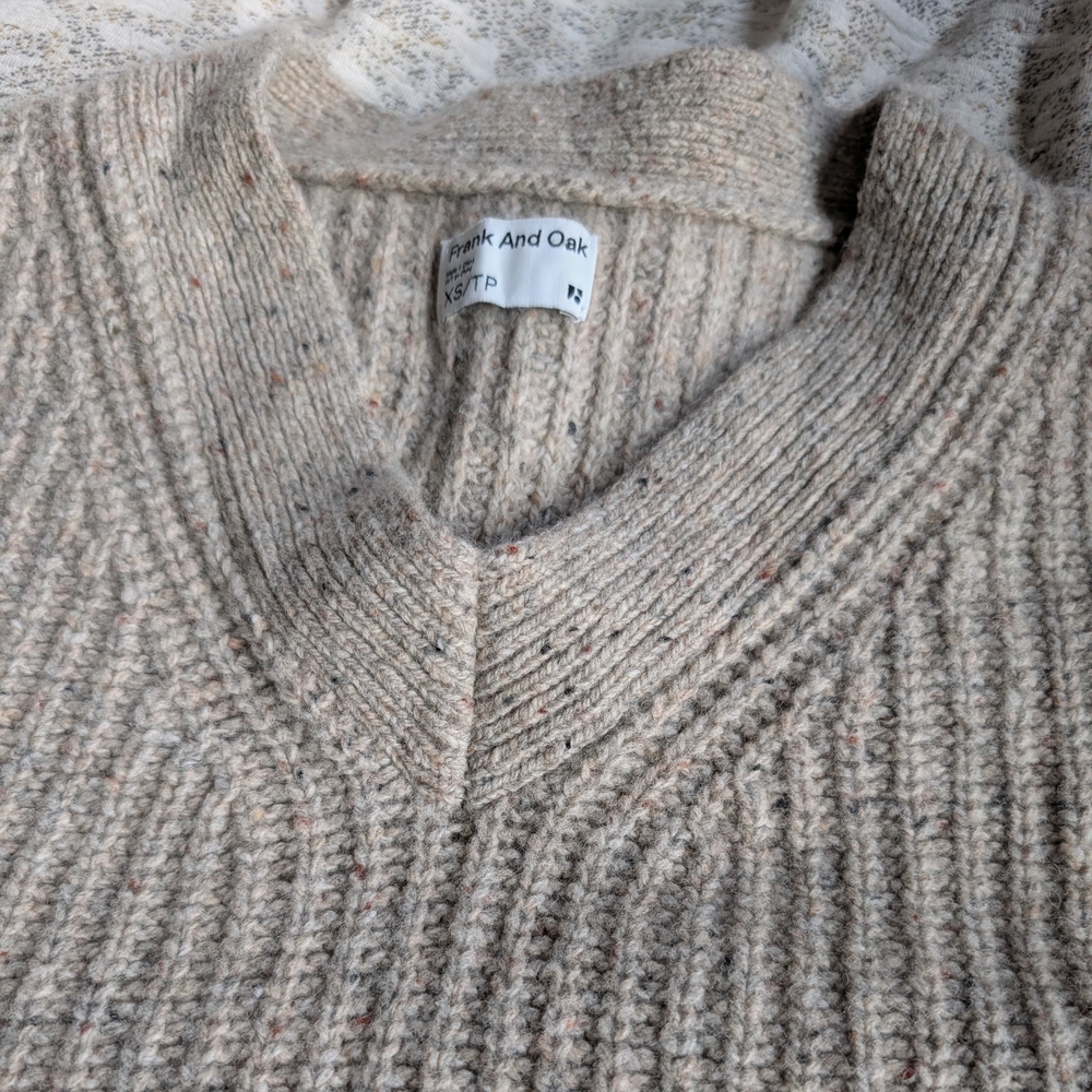 🐑 Frank & Oak Lambswool Oatmeal V-Neck Sweater - XS - Picture 4 of 8